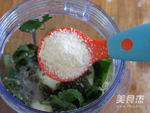青酱意面的做法
