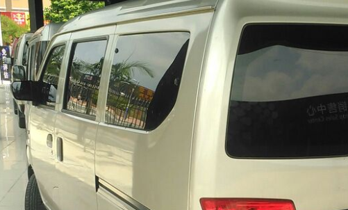 东莞篮牌粤SK999S挂了什么事车