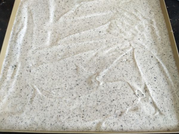 黑芝麻肉松蛋糕卷