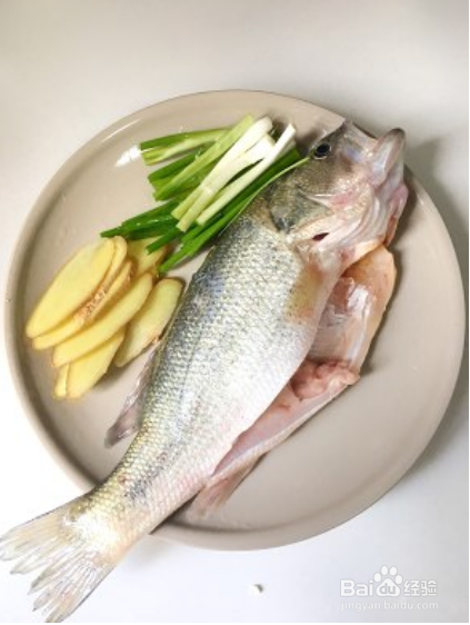 好吃的清蒸鲈鱼