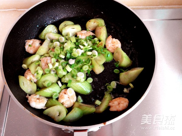 丝瓜虾仁的做法
