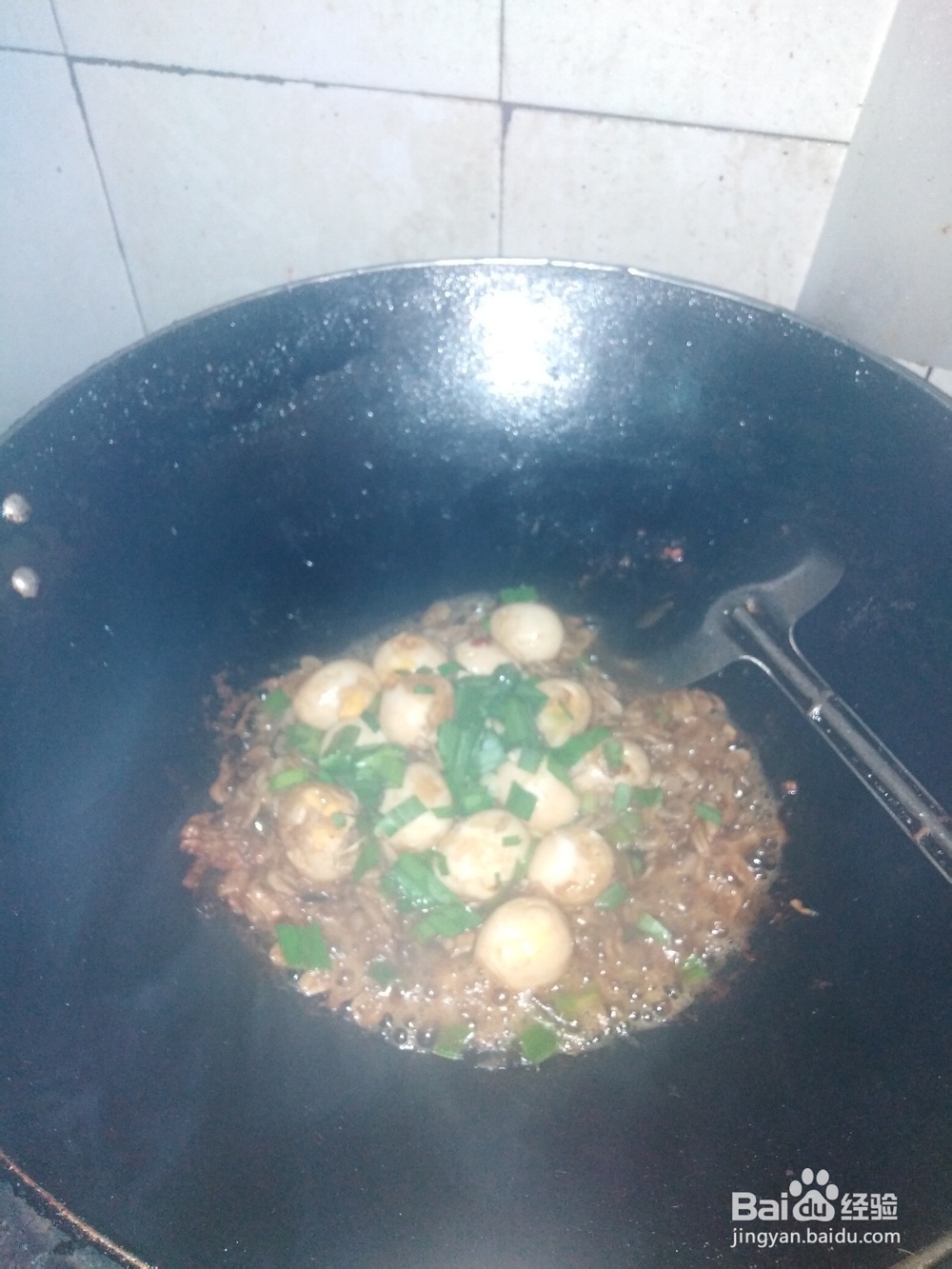 鹌鹑蛋如何炒虾皮？