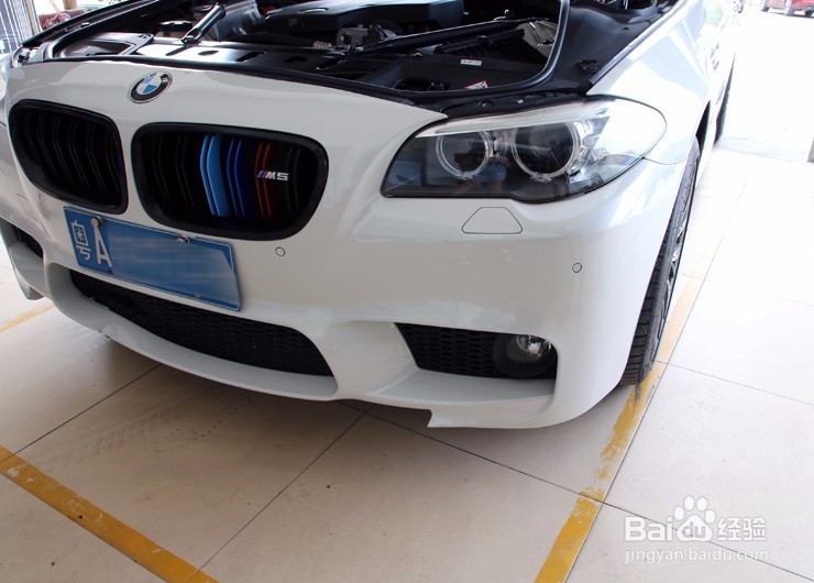 白色珍珠宝马-5系改大灯，简直面目全非了