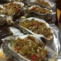 分享蒜香百味传奇烤海蛎子的做法步骤