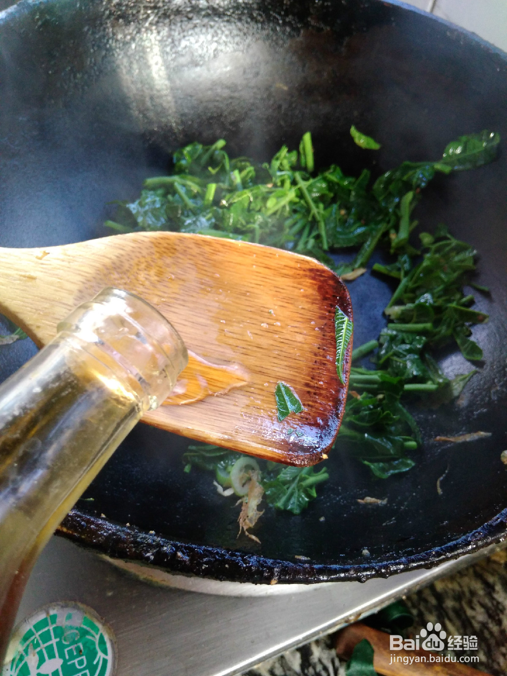 鸡蛋炒香椿技巧