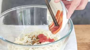 香浓诱人番茄虾仁面怎么做