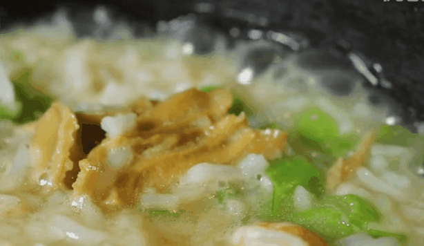 【旅者养生食谱大全】超正宗美味的石锅沸腾饭