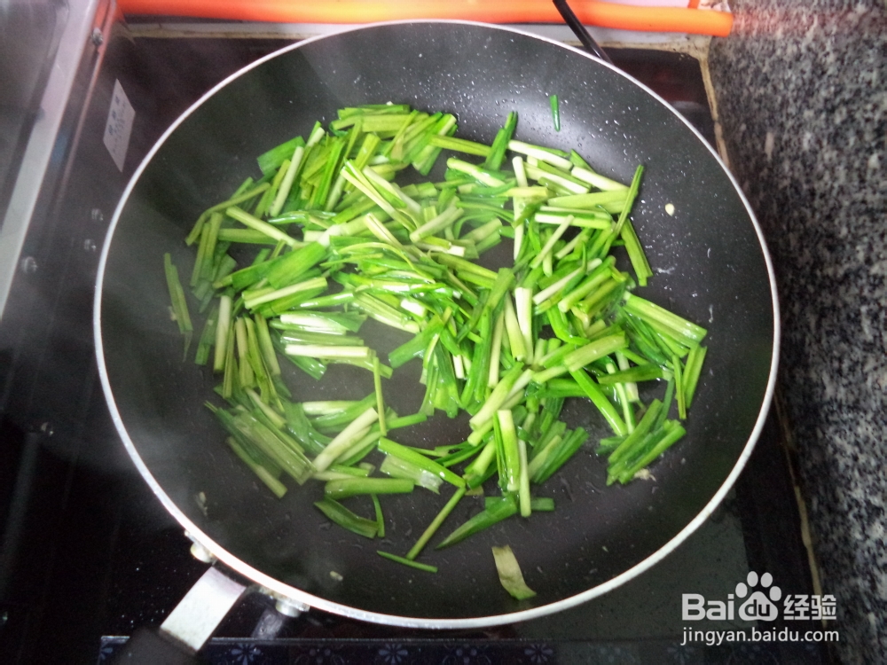 简单美味的蒜苗炒鸡蛋