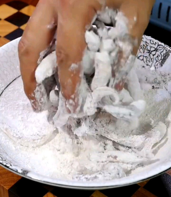 特色干煸鱿鱼须