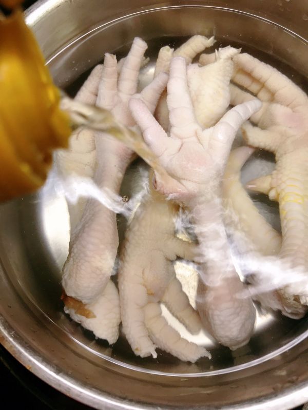 消暑鸡脚绿豆汤