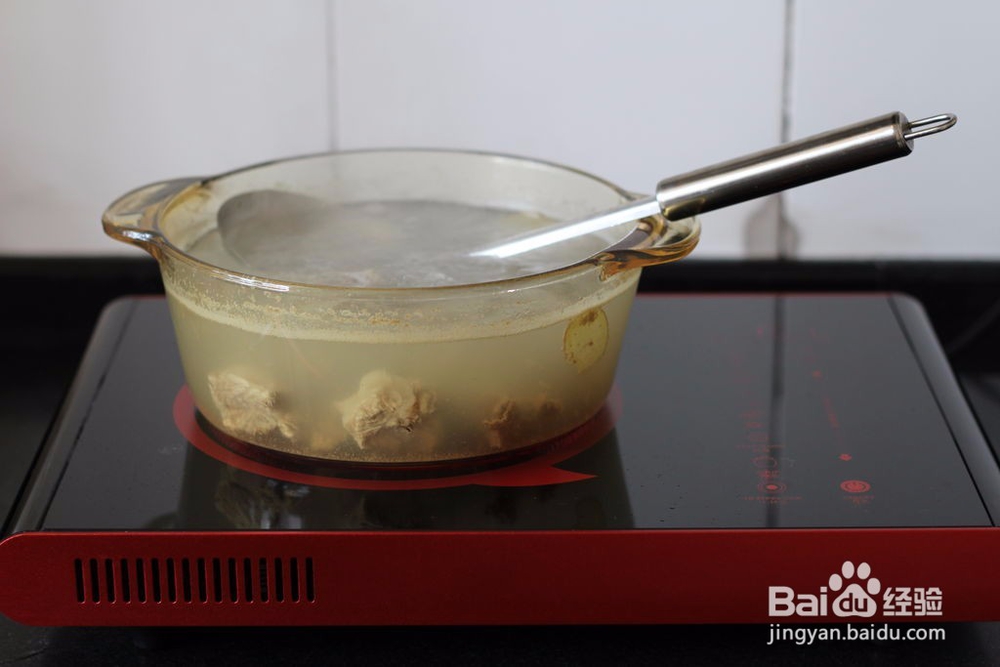 靓汤润秋燥 玉米排骨汤