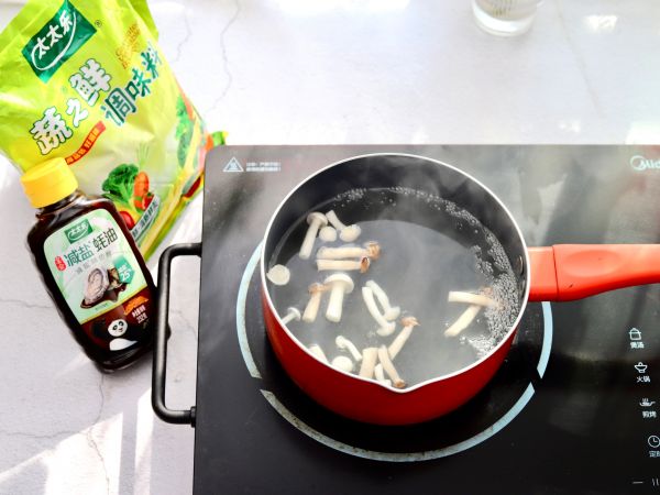 豌豆泥小蘑菇沙拉