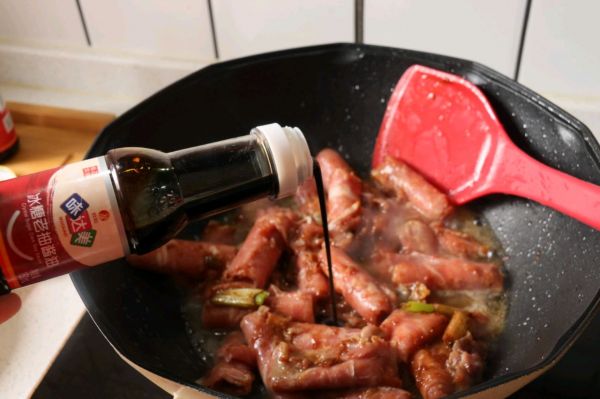 罗勒肥牛卷盖浇饭