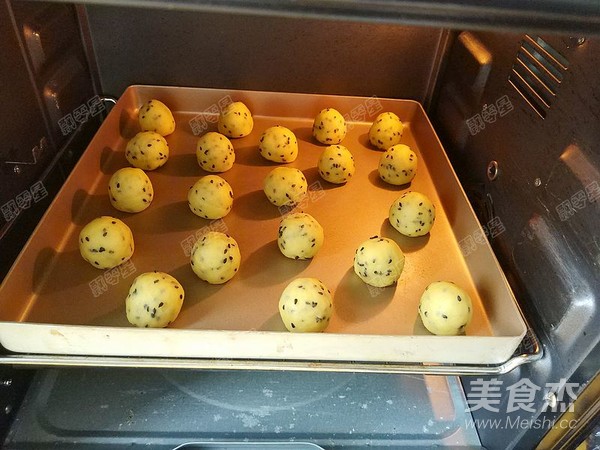 黑芝麻麻糬面包