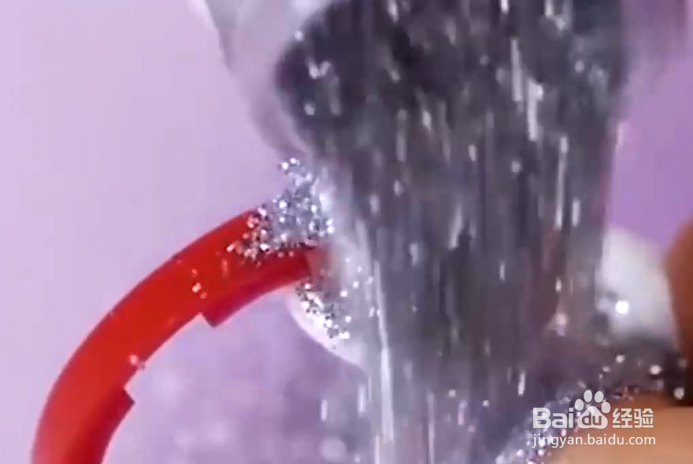 如何给芭比娃娃做东西