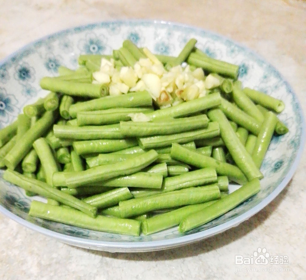 腊肠炒豆角的家常做法