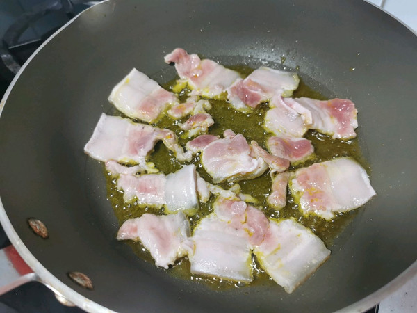 苦瓜炒五花肉片