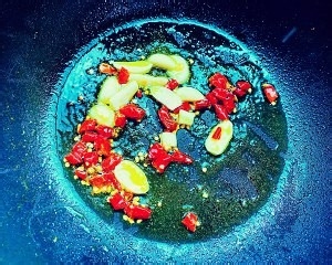 如何做手撕包菜