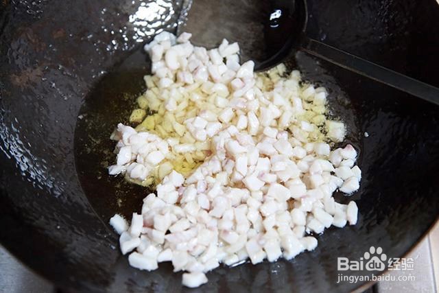 香芒松子鱼米盏让人耳目一新