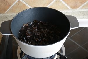 教你怎么做凉拌黑木耳
