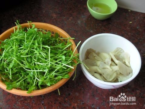 秋季营养汤——豆苗蘑菇汤