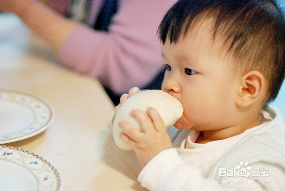 孩子吃饭时应该注意什么