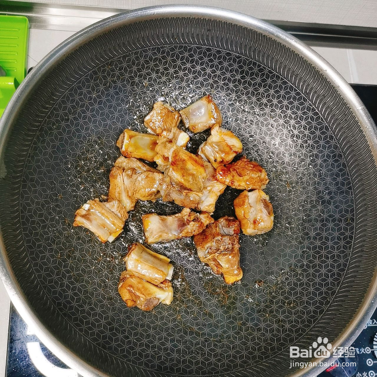 酱香土豆炖排骨的做法