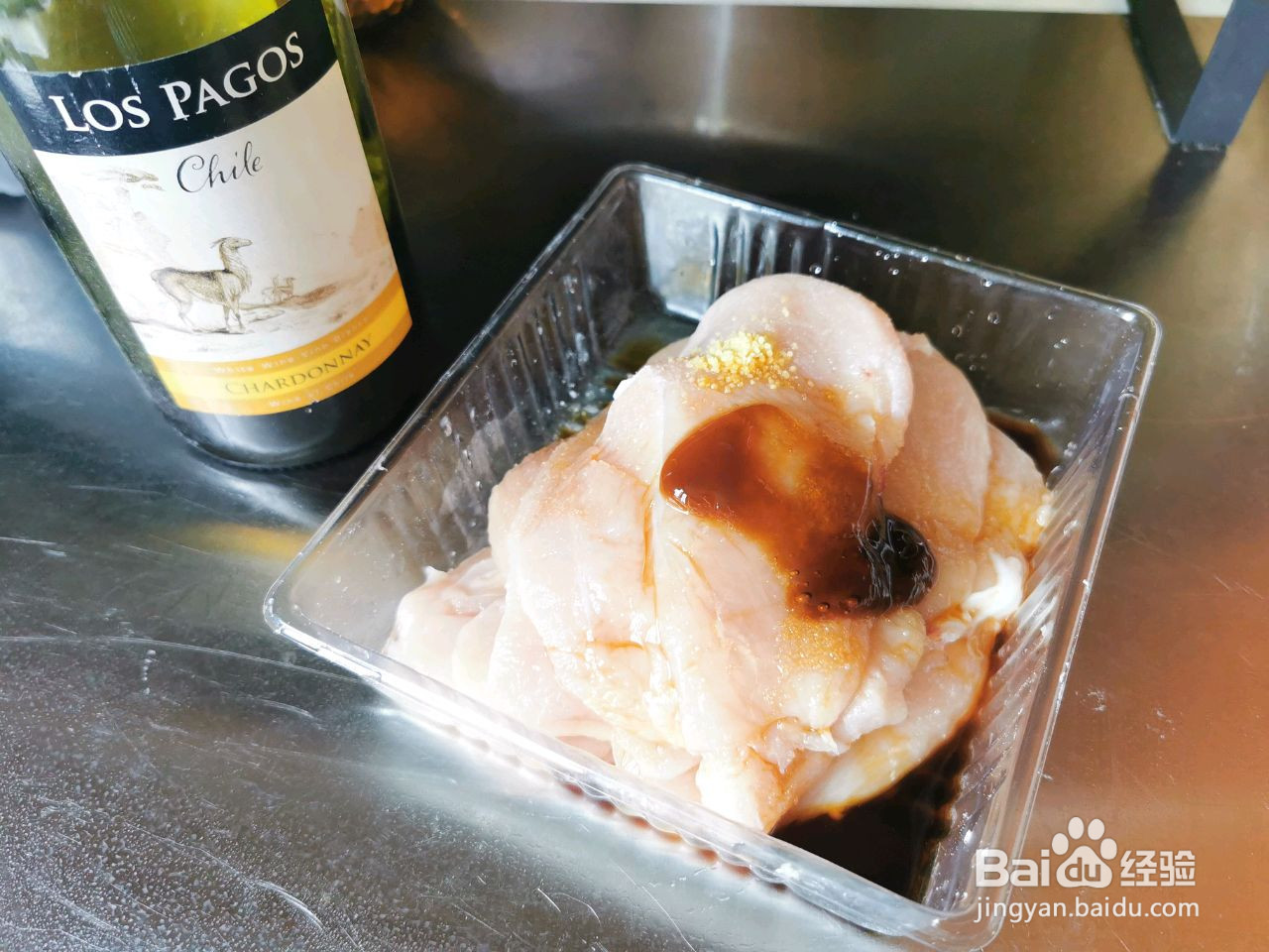 上桌就妙光的香煎鸡胸肉的做法