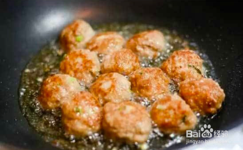 甜酸猪肉丸的做法
