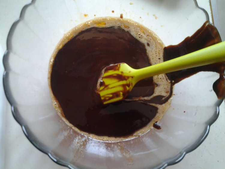 原来好吃的东西过程并非繁琐，香浓布朗尼，简单又美味！