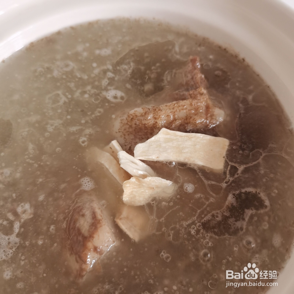 家常胡萝卜玉米大骨汤