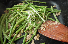 怎样制作肉末炒豆角