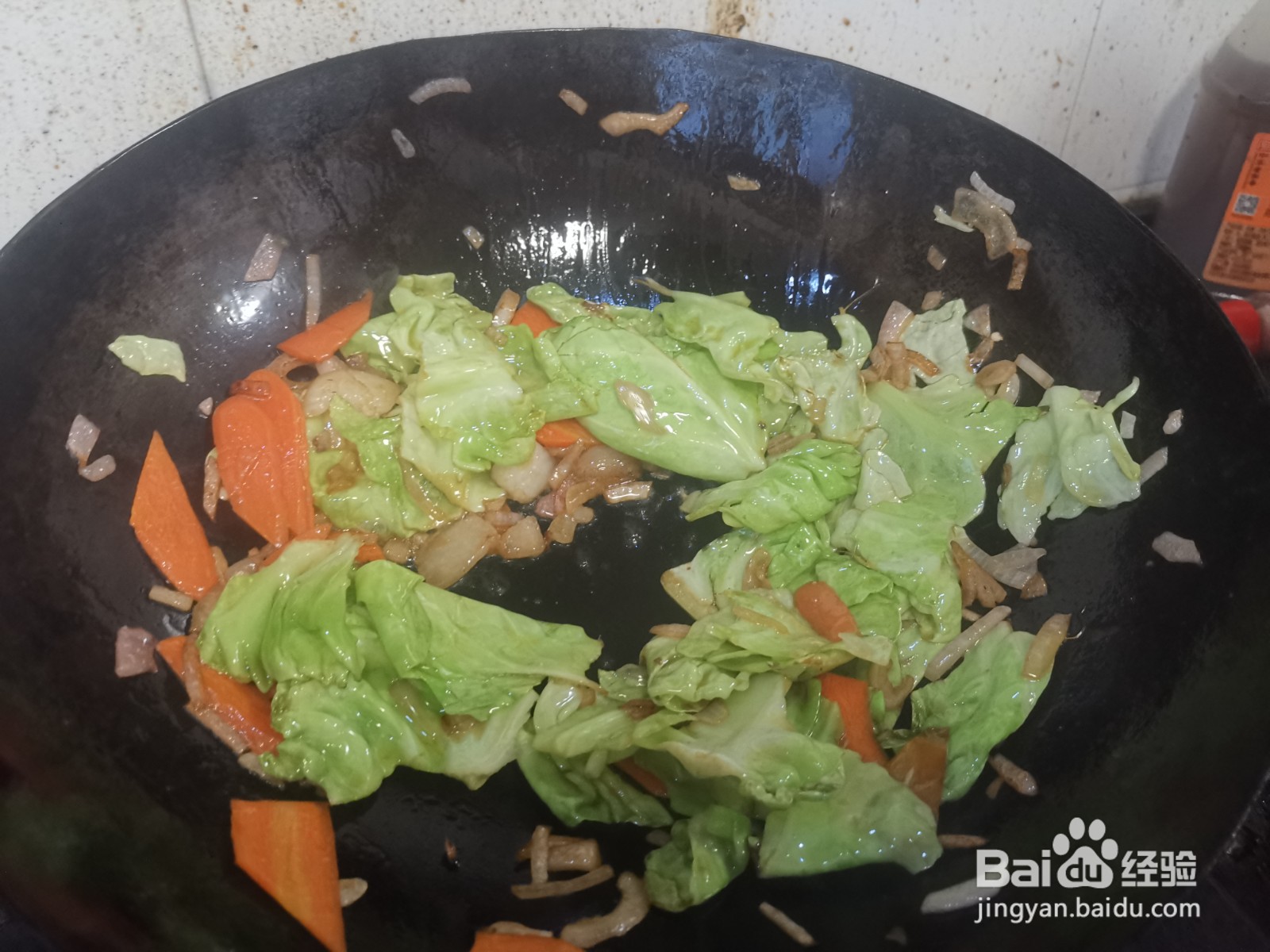 包菜炒胡萝卜的做法