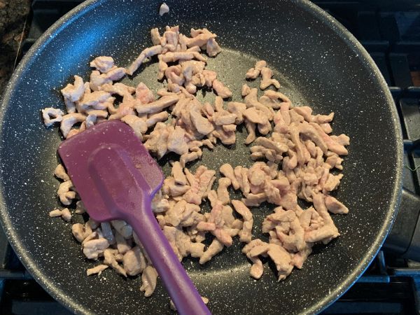 黄花菜木耳小炒肉