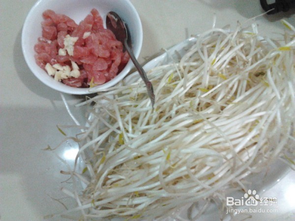 怎么做绿豆芽炒肉丝儿