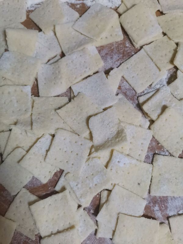 自制青花椒口味小米锅巴