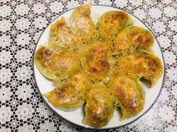 韭菜鸡蛋素锅贴