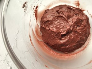 自制红丝绒纸杯蛋糕