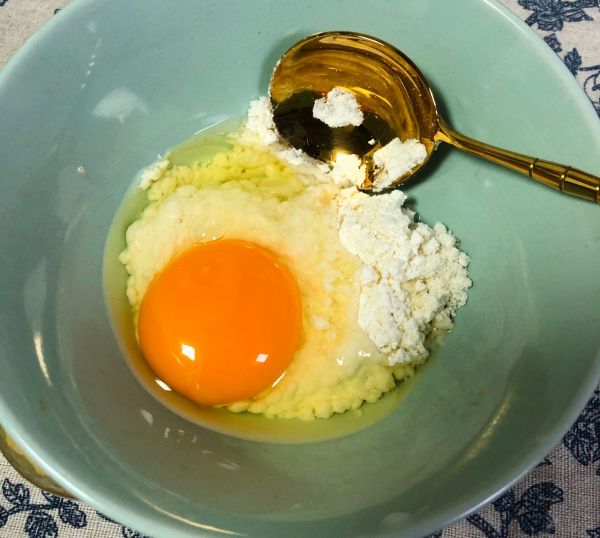 奶油蘑菇鸡肉可丽饼