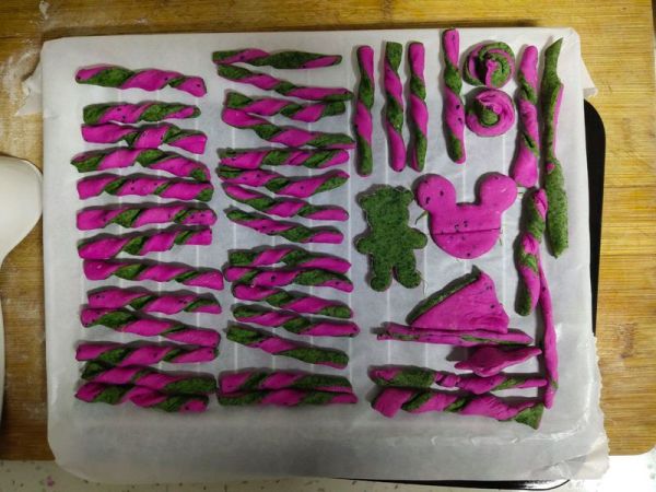 菠菜火龙果磨牙棒