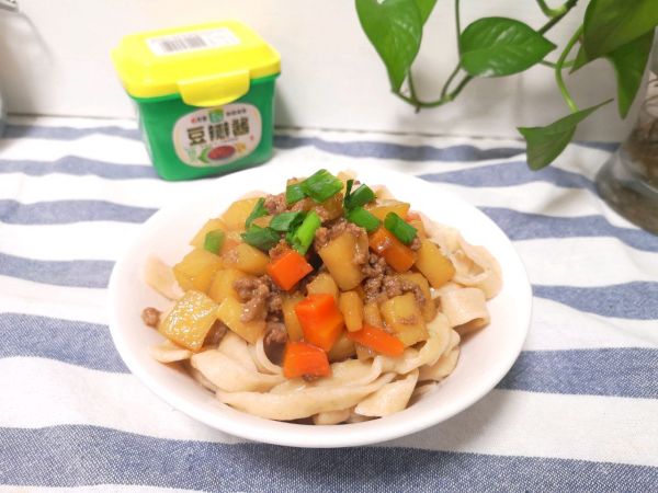 胡萝卜土豆打卤面
