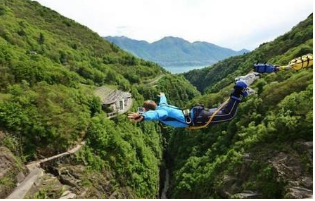 蹦极需要注意什么