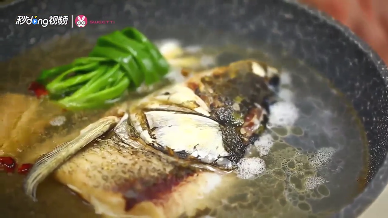 新年美食菌菇鱼头王怎样做