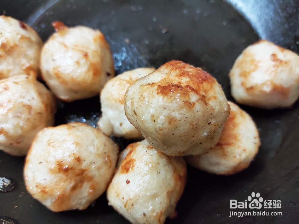 奶奶教你做煎墨鱼丸