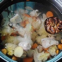 怎么做银耳罗汉果鸡汤