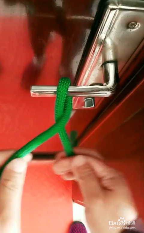 如何做拖车压扣？