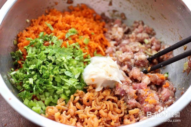 怎么样做美味的胡萝卜猪肉饺子