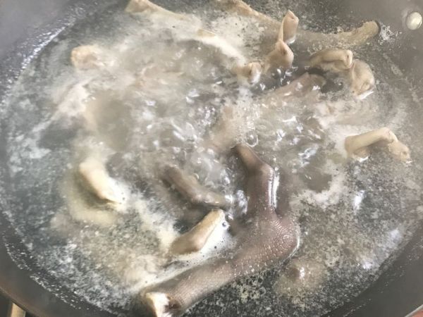 暖胃生津 酸菜鹅掌亦火锅#竹木火锅，文艺腹兴#