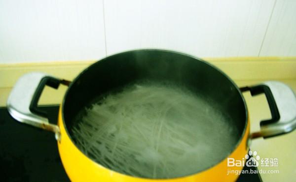 简单做好吃的榨菜肉丝菜汤面