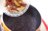 菓乐拼红枣苹果汁做法